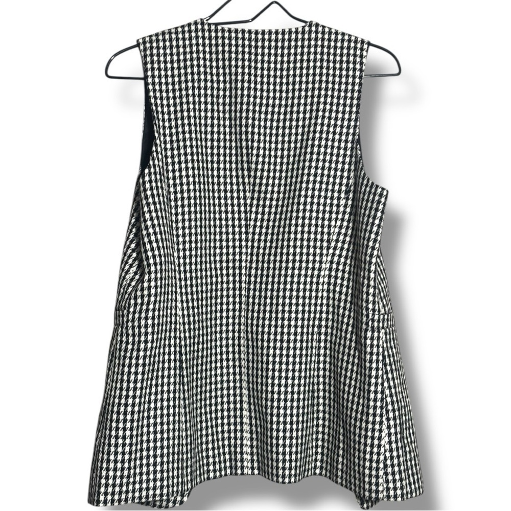 Sincerely Jules Black and Cream Houndstooth Open Patterned Vest - Picture 16 of 16